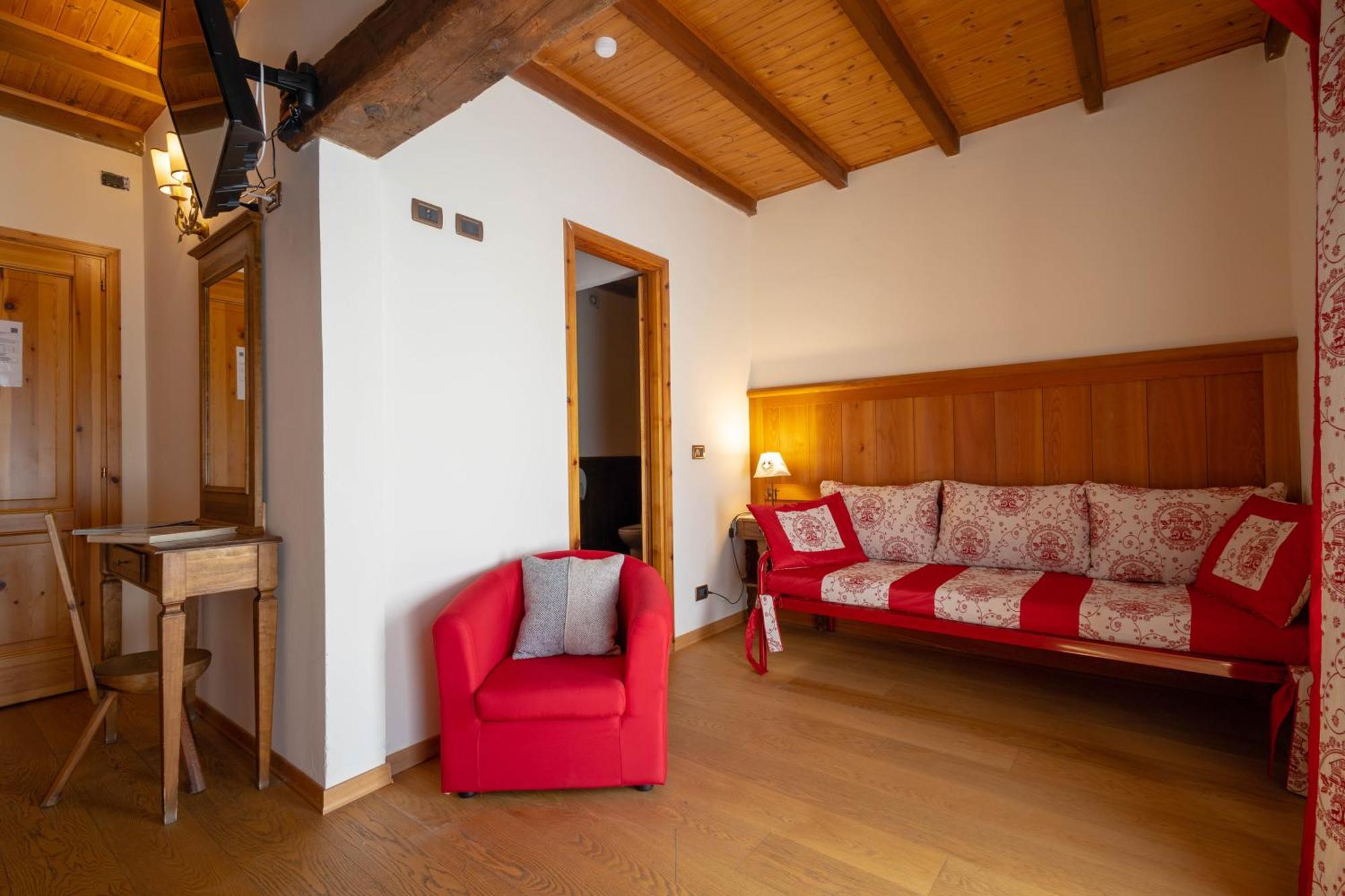 Alpine Forest Hotel Champoluc Exterior foto